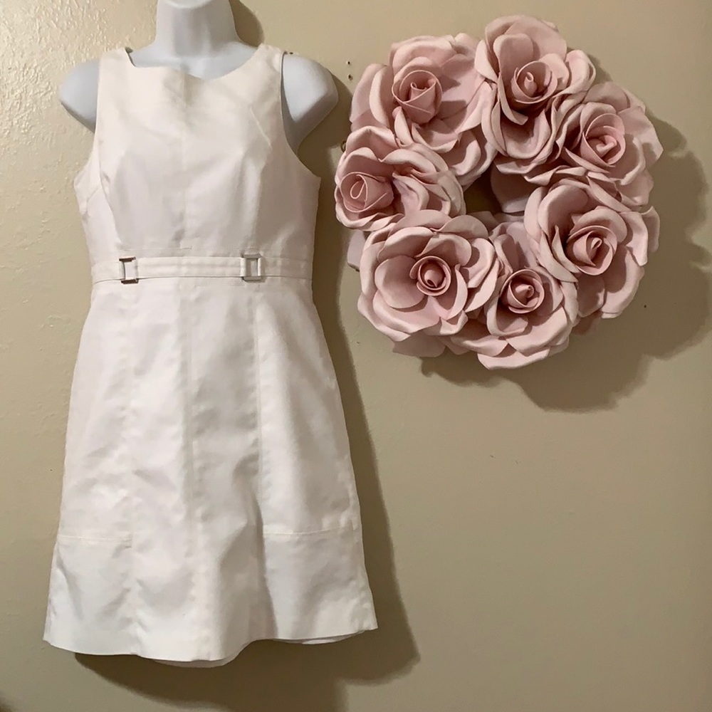 White House Black Market White Dress Size 6